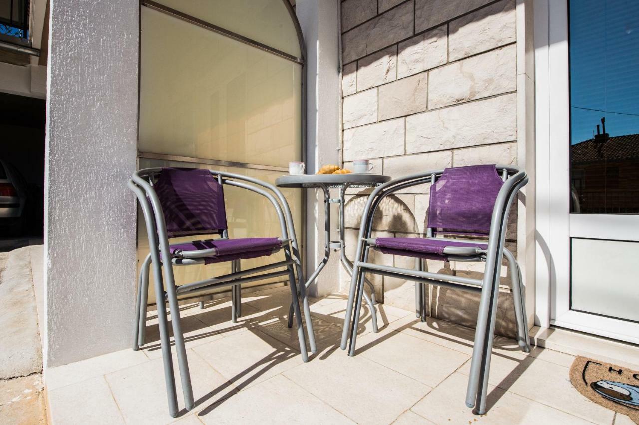 Apartmani Mila Podstrana Exterior foto